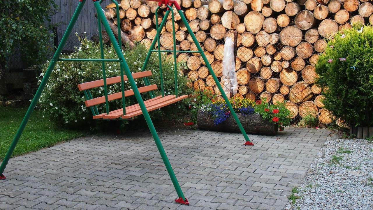 Pokoje Goscinne Pod Jaworem - Obok Pieknego Szlaku Wzdluz Rzeki Bialka, 1Km Do Stokow Kotelnica Exterior photo
